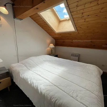 Duplex 45m², 3 Pieces, 8 Pers, Balcon, Pres Des Pistes, Animaux Admis - Fr-1-757-117 *
